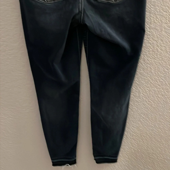 SPANX DISTRESSED SKINNY JEANS SIZE MEDIUM - Picture 7 of 8